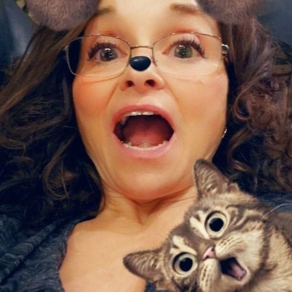 Meet your Posher, Lorraine - Picture 1 of 1